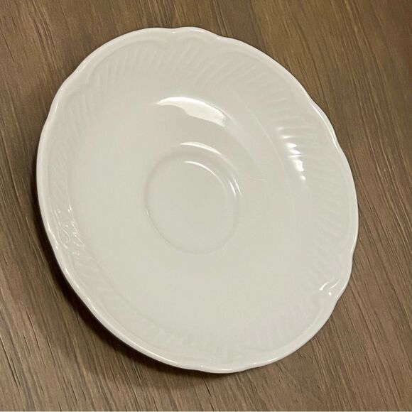 NIB Richard Ginori Italy Italian White Porcelain Coffee Tea Cups Saucers 8 Pc - Picture 11 of 14